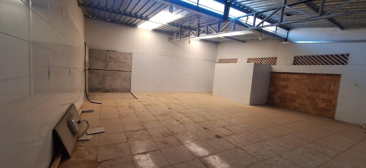 Galpão, Centro, 0 Quarto, 0 Vaga