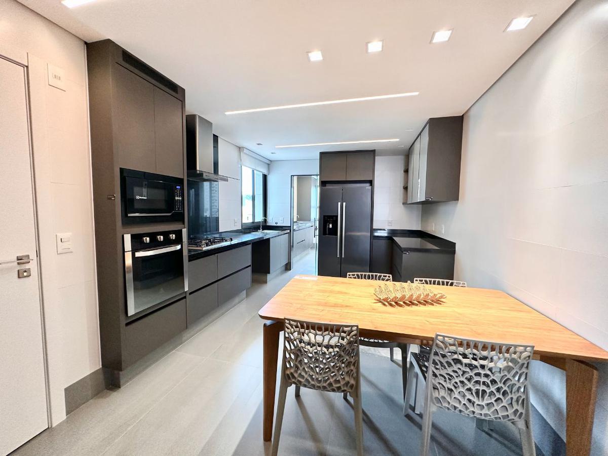 Apartamento, Serra, 4 Quartos, 4 Vagas, 2 Suítes