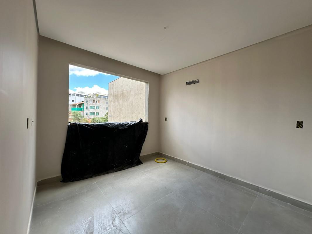 Casa, Monte Verde, 3 Quartos, 2 Vagas, 1 Suíte