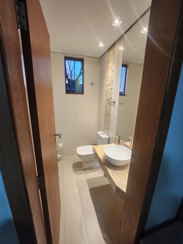 Casa, Cabral, 3 Quartos, 4 Vagas, 1 Suíte