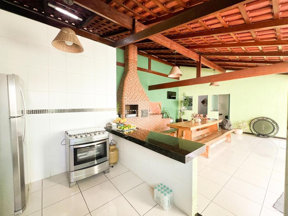 Casa, Arvoredo, 3 Quartos, 8 Vagas, 2 Suítes