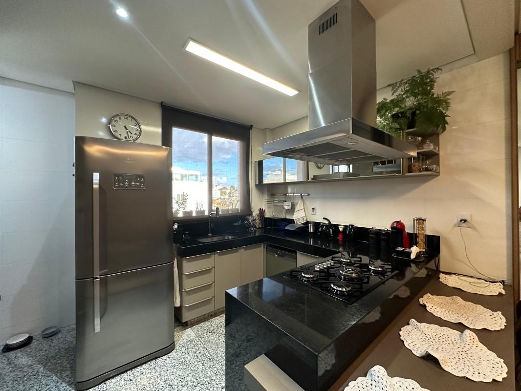 Cobertura, Itapoã, 4 Quartos, 8 Vagas, 2 Suítes