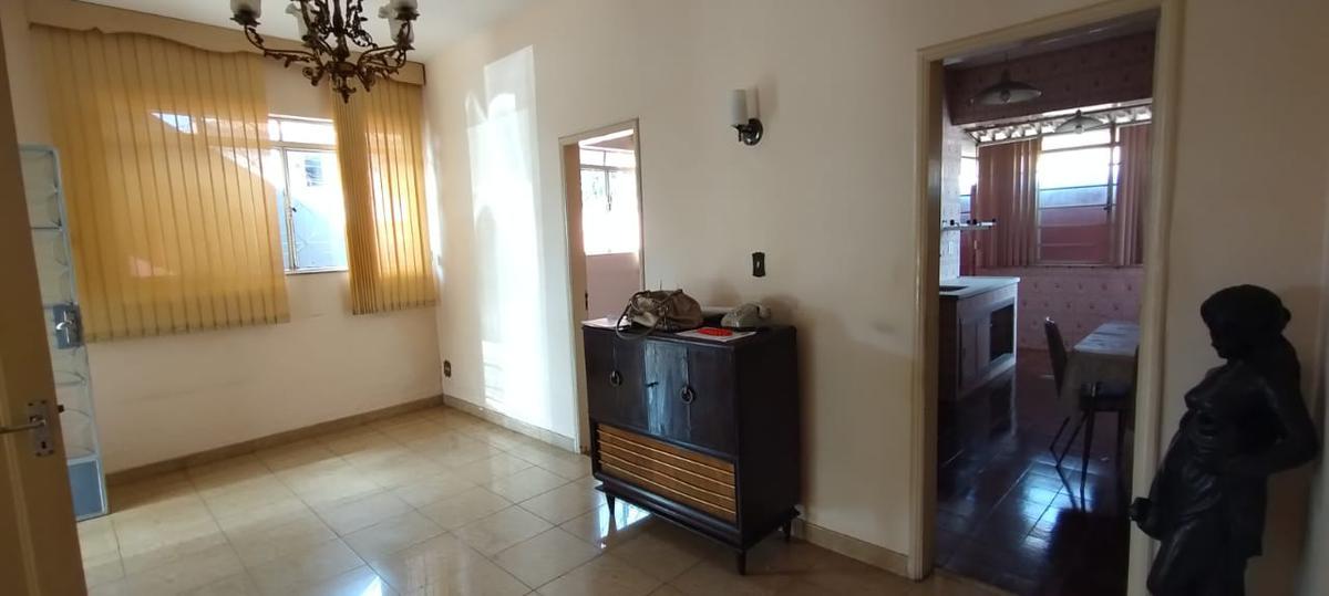 Casa, Cachoeirinha, 6 Quartos, 3 Vagas, 1 Suíte