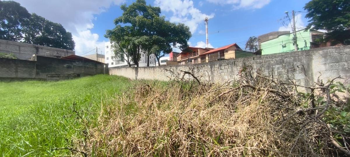 Lote, Céu Azul, 0 Quarto, 0 Vaga