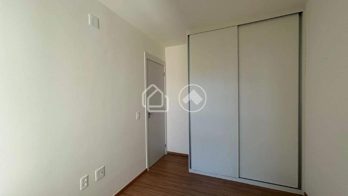 Apartamento, Estoril, 2 Quartos, 1 Vaga, 1 Suíte