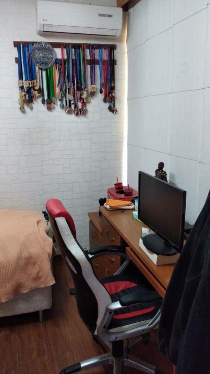 Casa, Centro, 4 Quartos, 3 Vagas, 1 Suíte