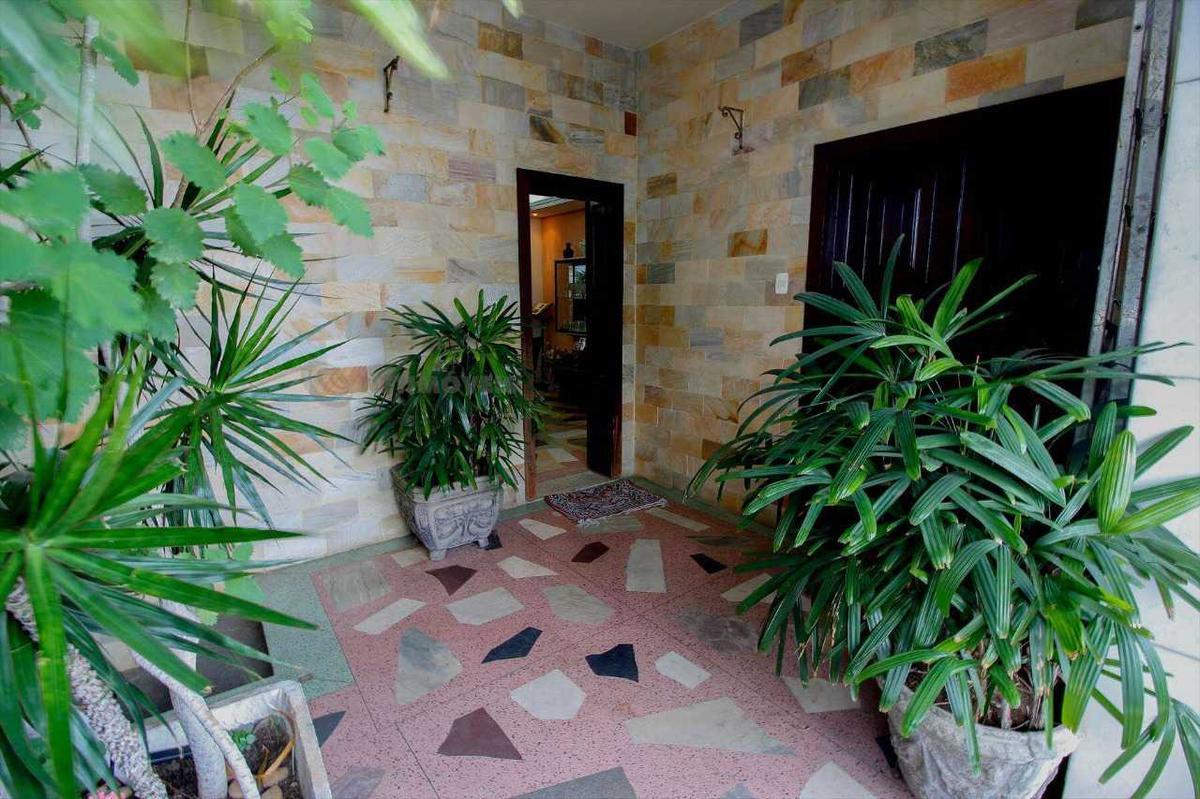 Casa, João Pinheiro, 5 Quartos, 4 Vagas, 1 Suíte