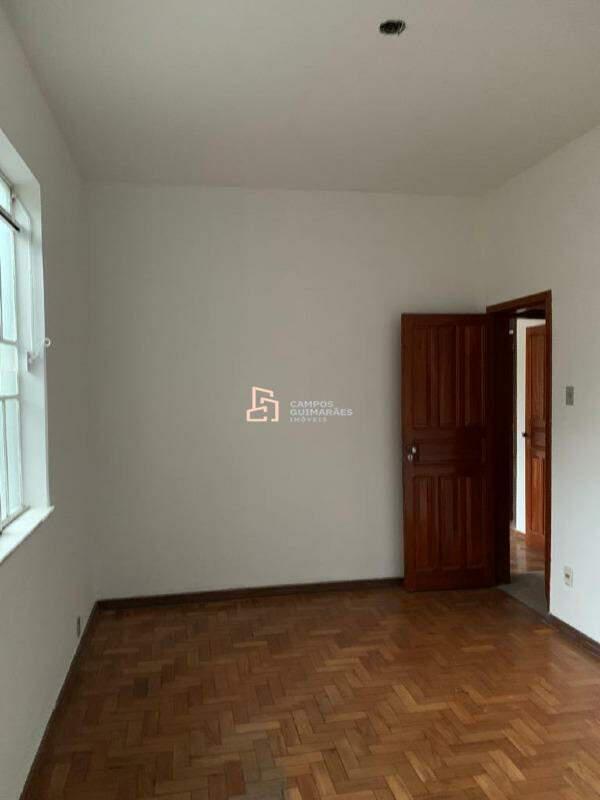 Casa, Barreiro, 4 Quartos, 2 Vagas