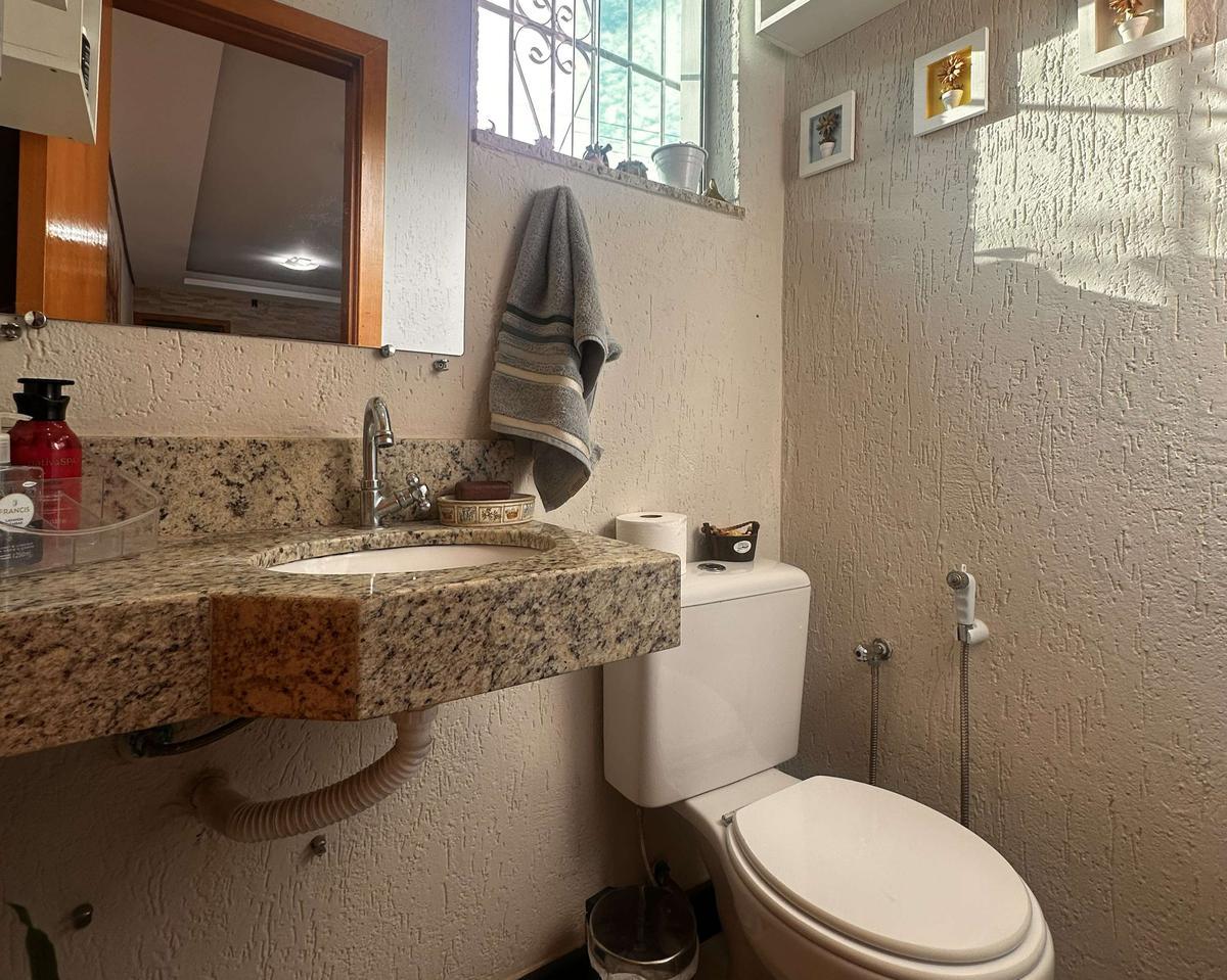 Casa, Fernão Dias, 3 Quartos, 2 Vagas, 1 Suíte