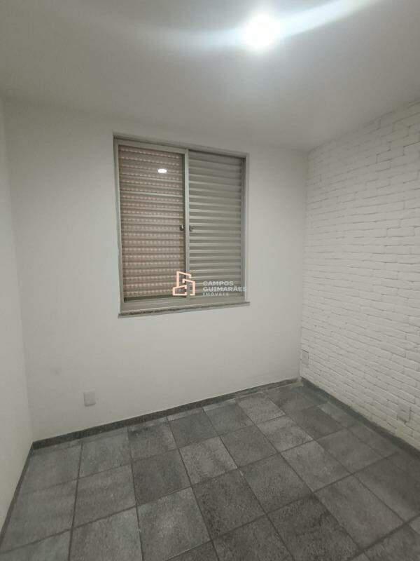 Casa Comercial, Barreiro, 3 Quartos, 4 Vagas, 1 Suíte