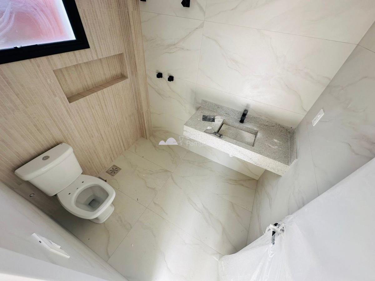 Casa, Planalto, 3 Quartos, 1 Vaga, 1 Suíte