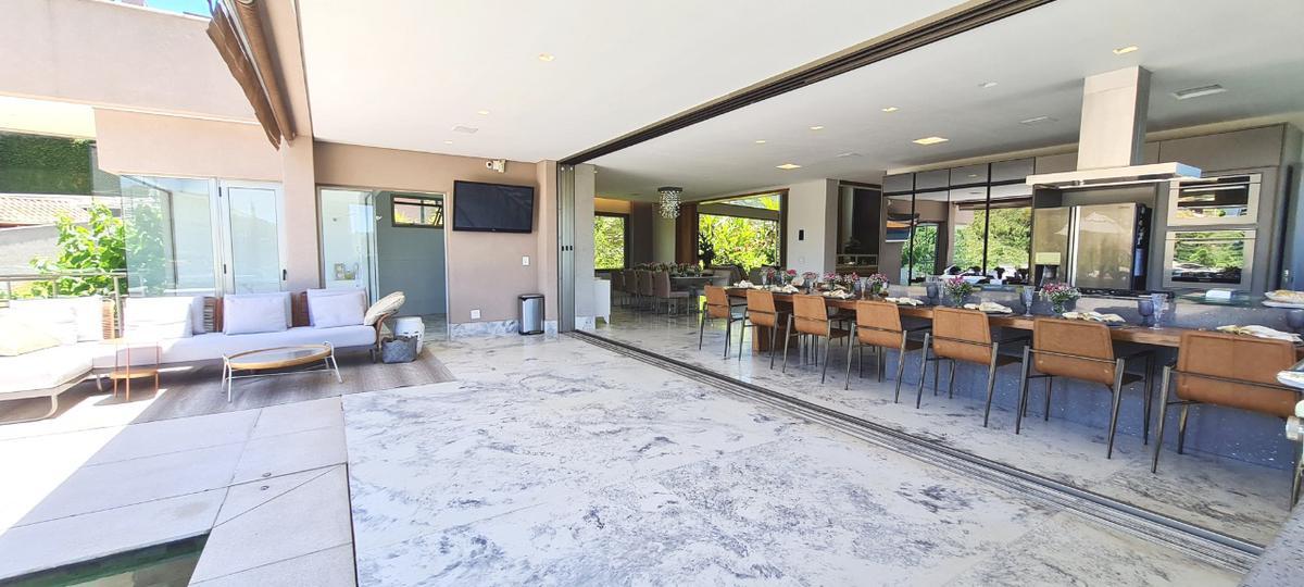 Casa, Vila Castela, 4 Quartos, 9 Vagas, 4 Suítes