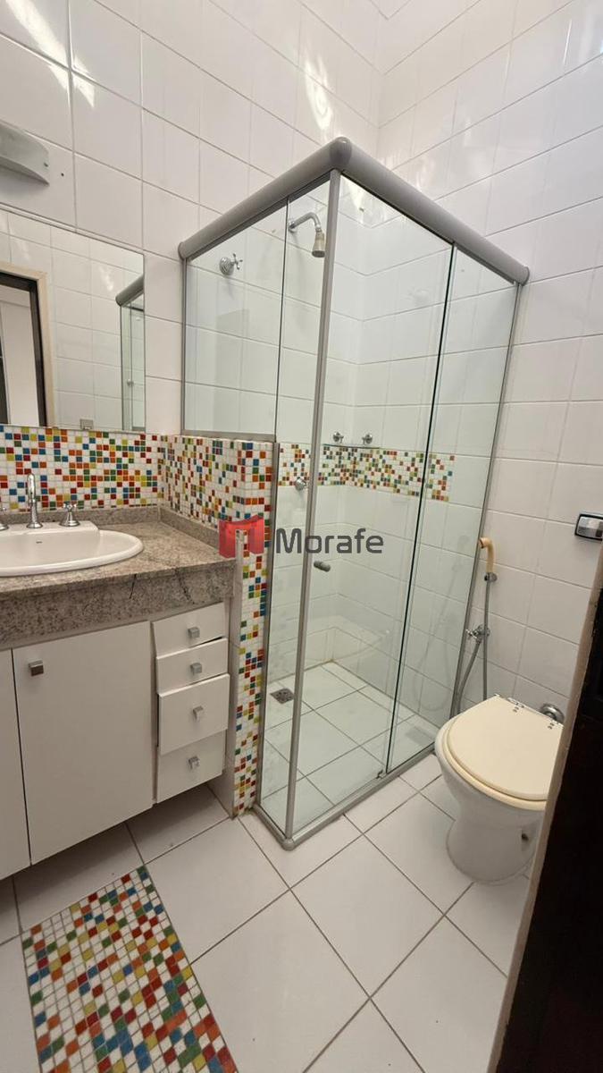 Casa, Castelo, 4 Quartos, 4 Vagas, 1 Suíte