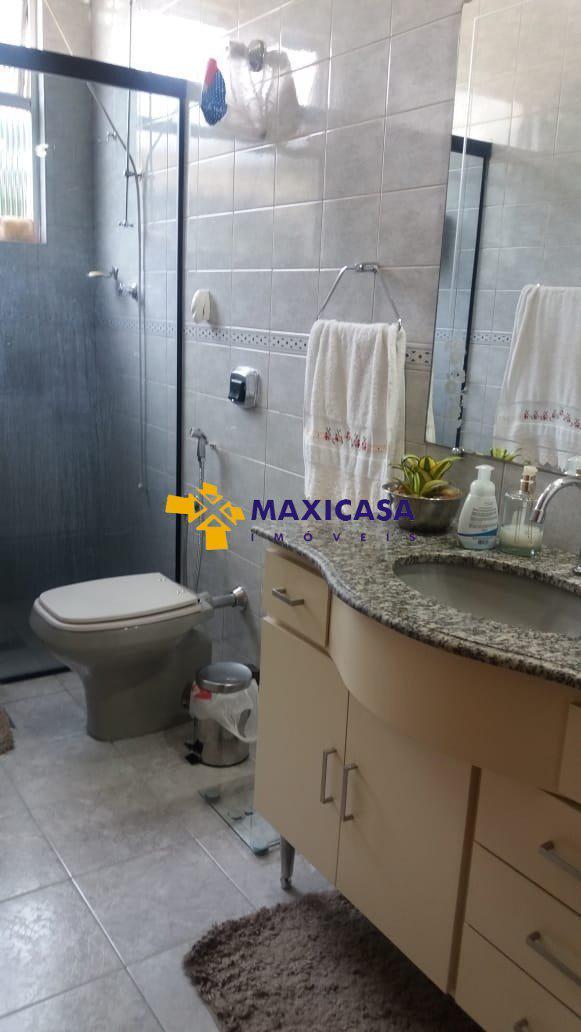 Casa, Caiçaras, 4 Quartos, 3 Vagas, 1 Suíte