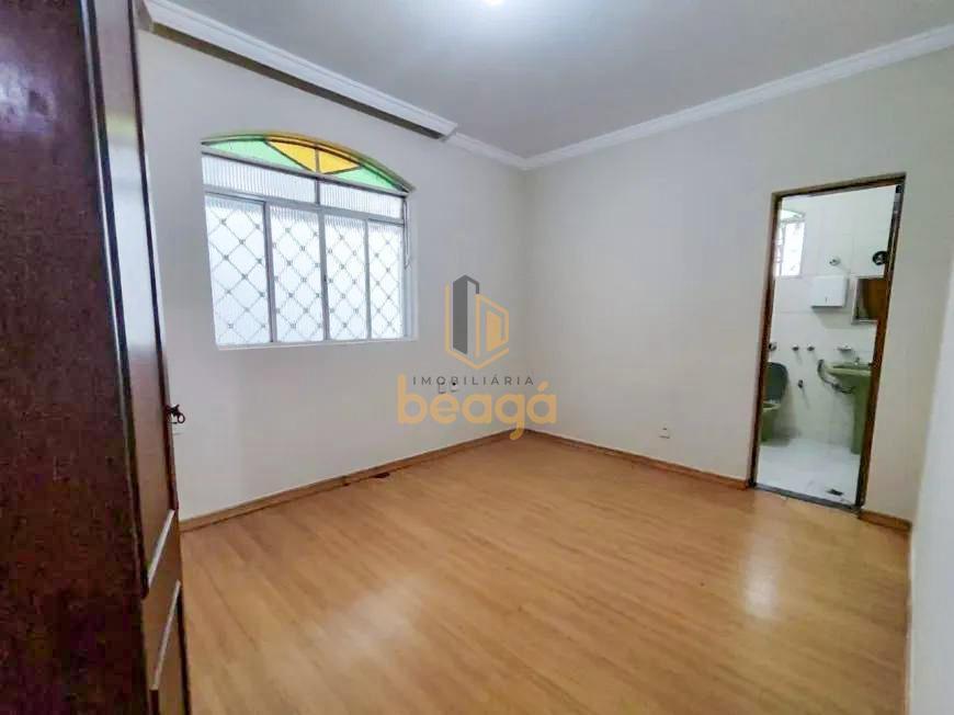 Casa, Camargos, 3 Quartos, 4 Vagas, 1 Suíte