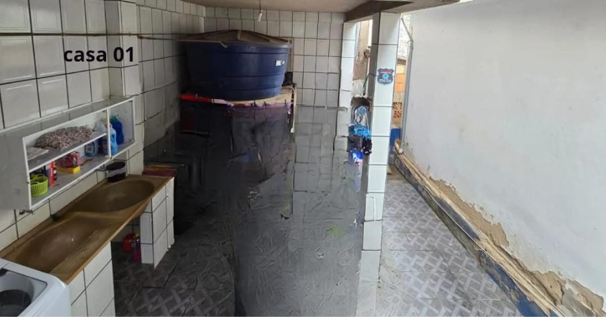 Casa, Centro, 13 Quartos, 0 Vaga, 1 Suíte