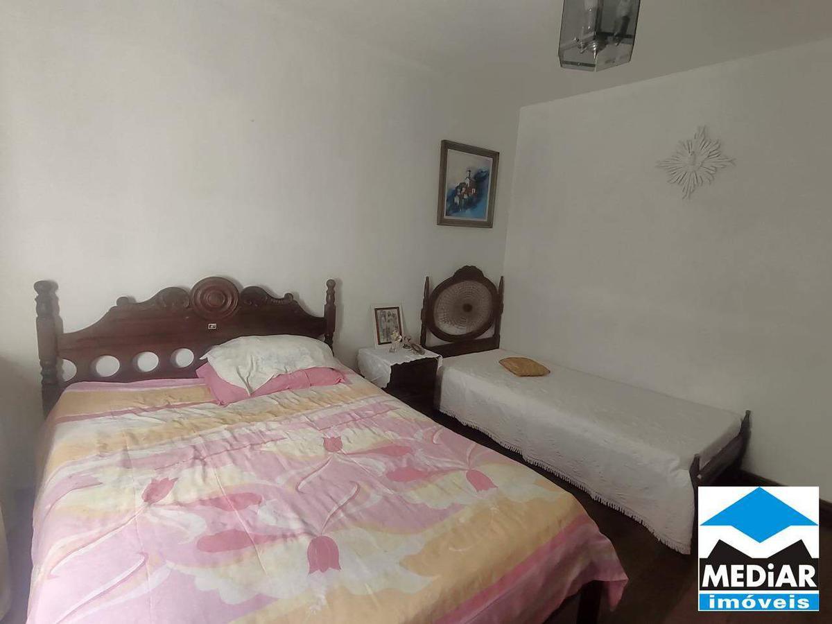 Casa, Colégio Batista, 6 Quartos, 4 Vagas, 1 Suíte