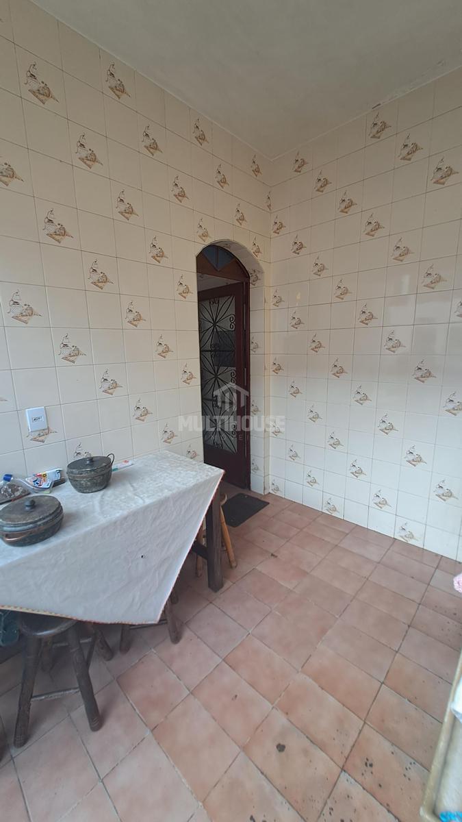 Casa, Vila Clóris, 3 Quartos, 4 Vagas, 1 Suíte