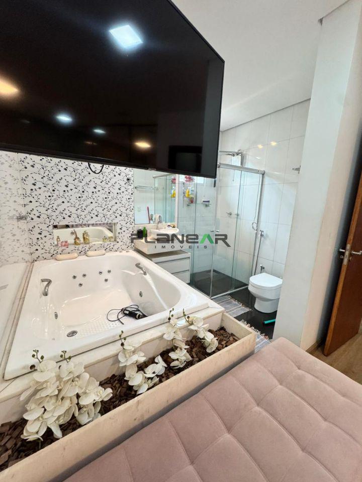 Casa, Inconfidentes, 4 Quartos, 3 Vagas, 1 Suíte