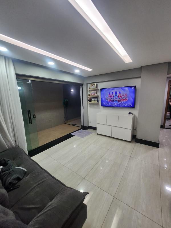 Casa, Cabral, 3 Quartos, 4 Vagas, 1 Suíte