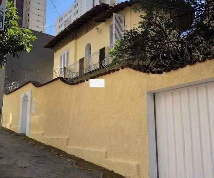 Casa, Lourdes, 5 Quartos, 2 Vagas, 1 Suíte