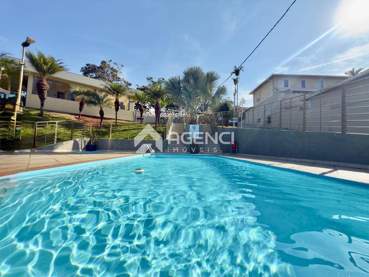 Casa, Cabral, 3 Quartos, 0 Vaga, 1 Suíte