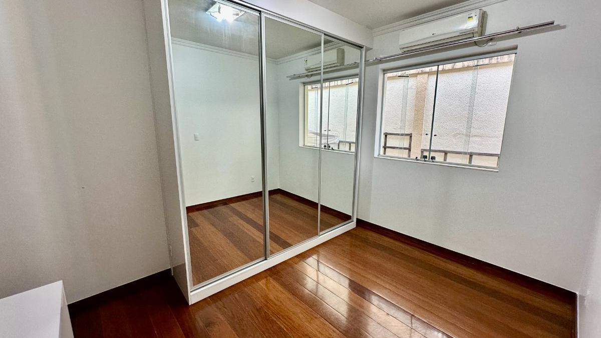 Casa, Itapoã, 3 Quartos, 4 Vagas, 1 Suíte