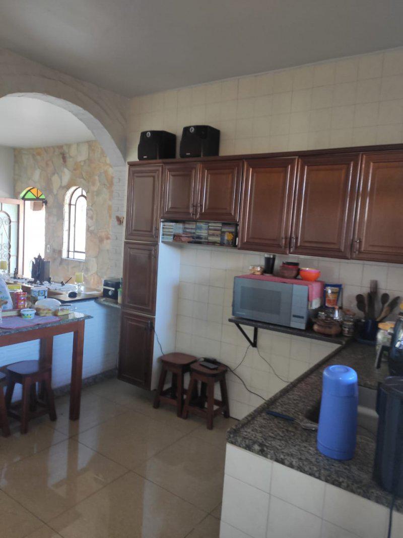 Casa, Camargos, 3 Quartos, 2 Vagas, 1 Suíte