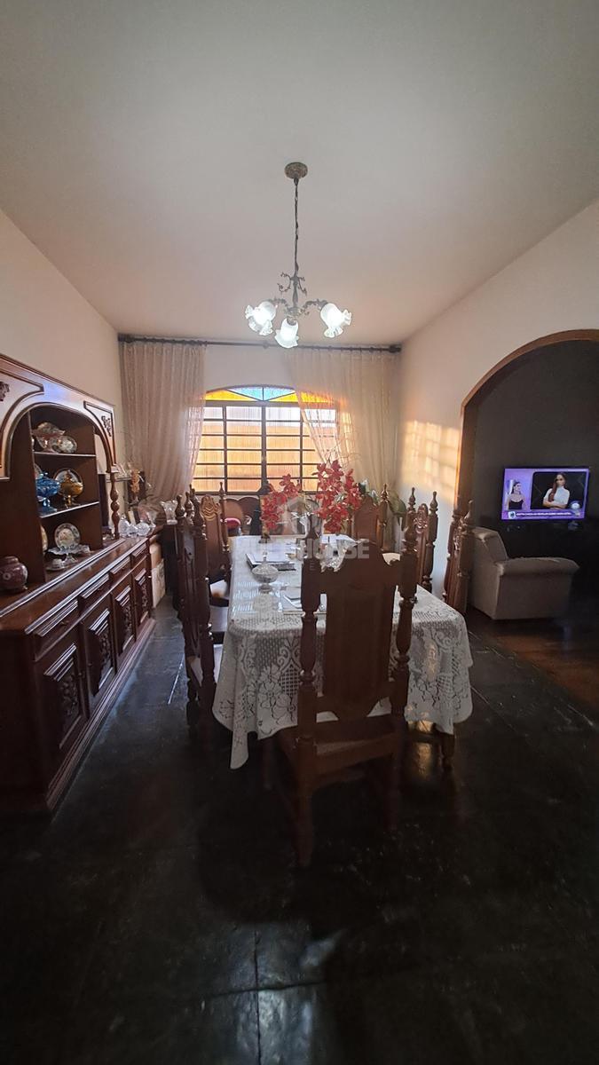 Casa, Vila Clóris, 3 Quartos, 4 Vagas, 1 Suíte