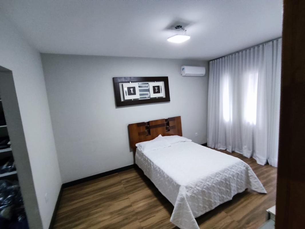 Casa, Cabral, 5 Quartos, 9 Vagas, 3 Suítes