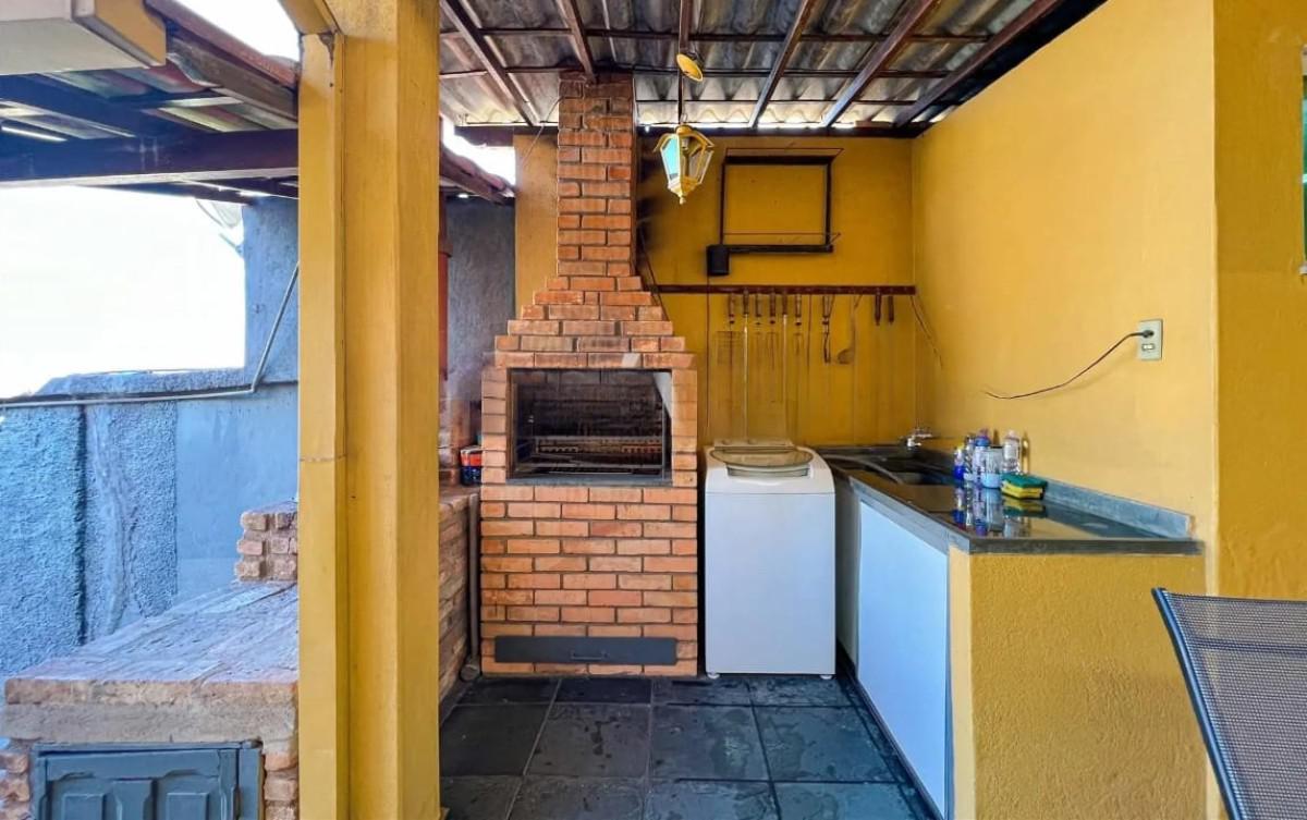 Casa, Sagrada Família, 2 Quartos, 3 Vagas, 2 Suítes