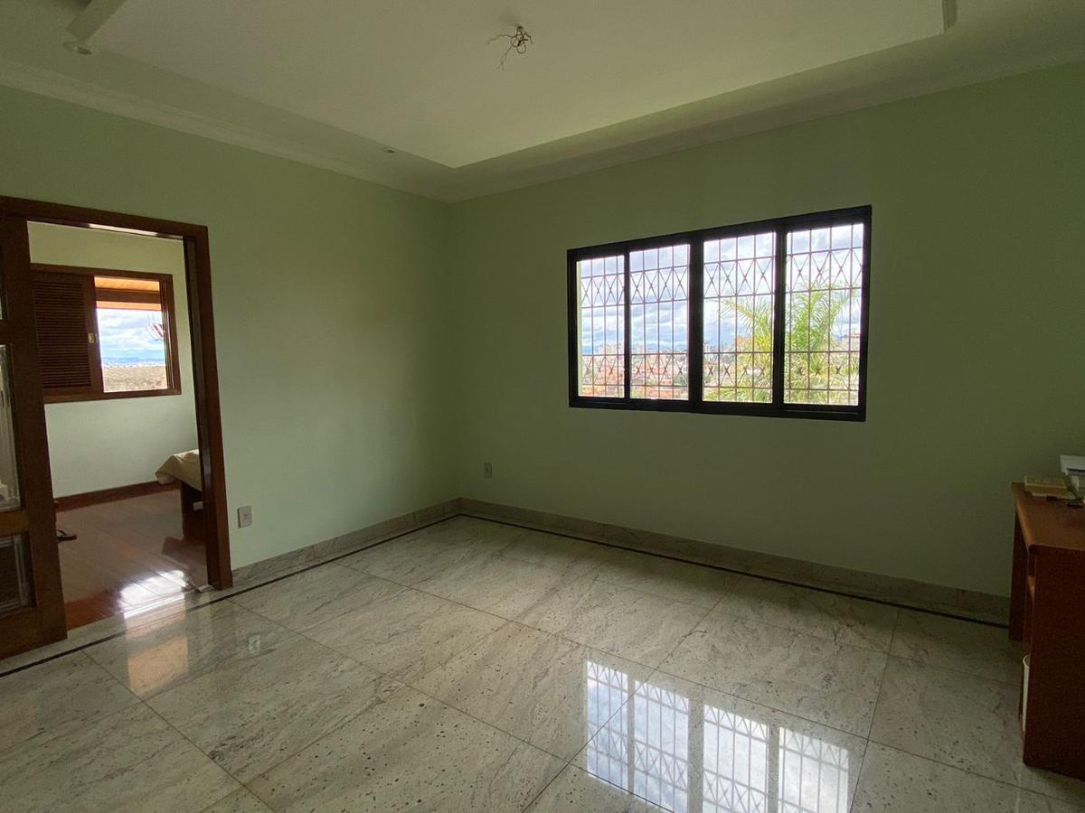 Casa, Concórdia, 4 Quartos, 2 Vagas, 1 Suíte