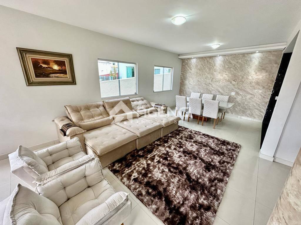 Casa, Cabral, 4 Quartos, 0 Vaga, 1 Suíte