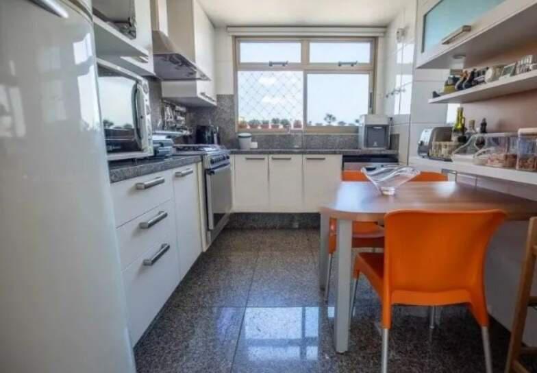 Apartamento, Sion, 4 Quartos, 3 Vagas, 2 Suítes