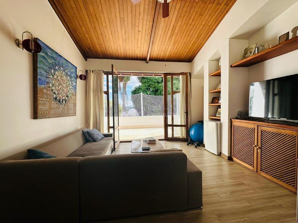 Casa, Bandeirantes (pampulha), 4 Quartos, 6 Vagas, 4 Suítes