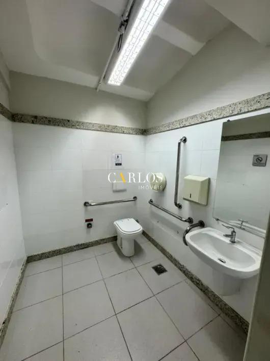 Loja, Estoril, 16 Vagas