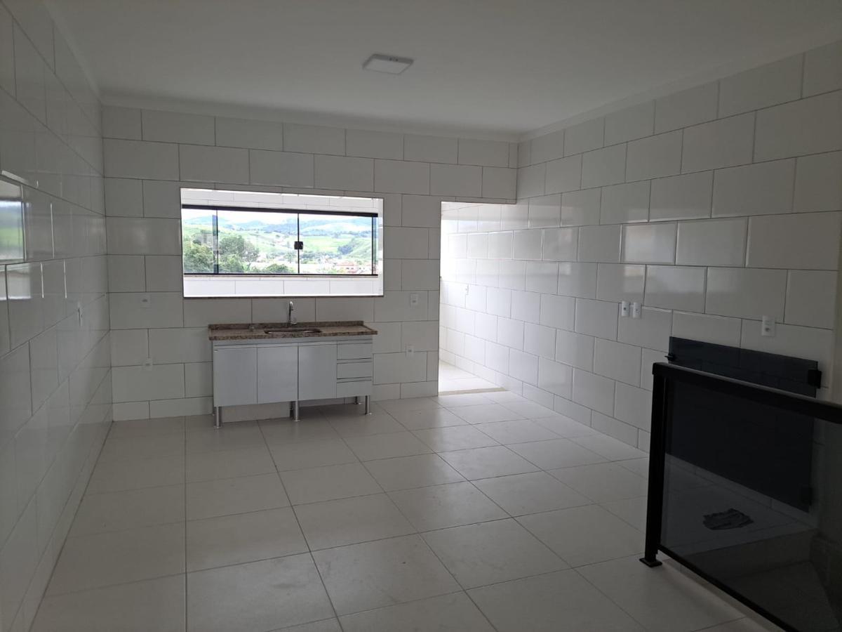Prédio, Centro, 3 Quartos, 0 Vaga, 1 Suíte