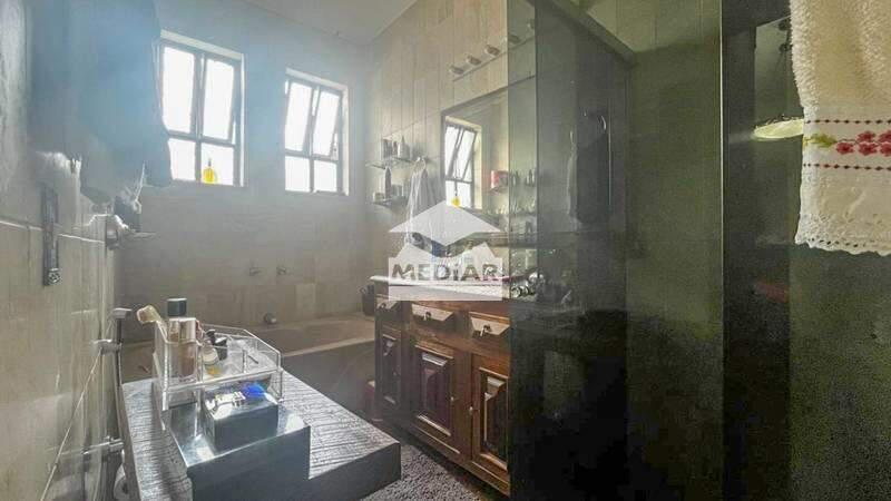 Casa, Comiteco, 5 Quartos, 6 Vagas, 2 Suítes