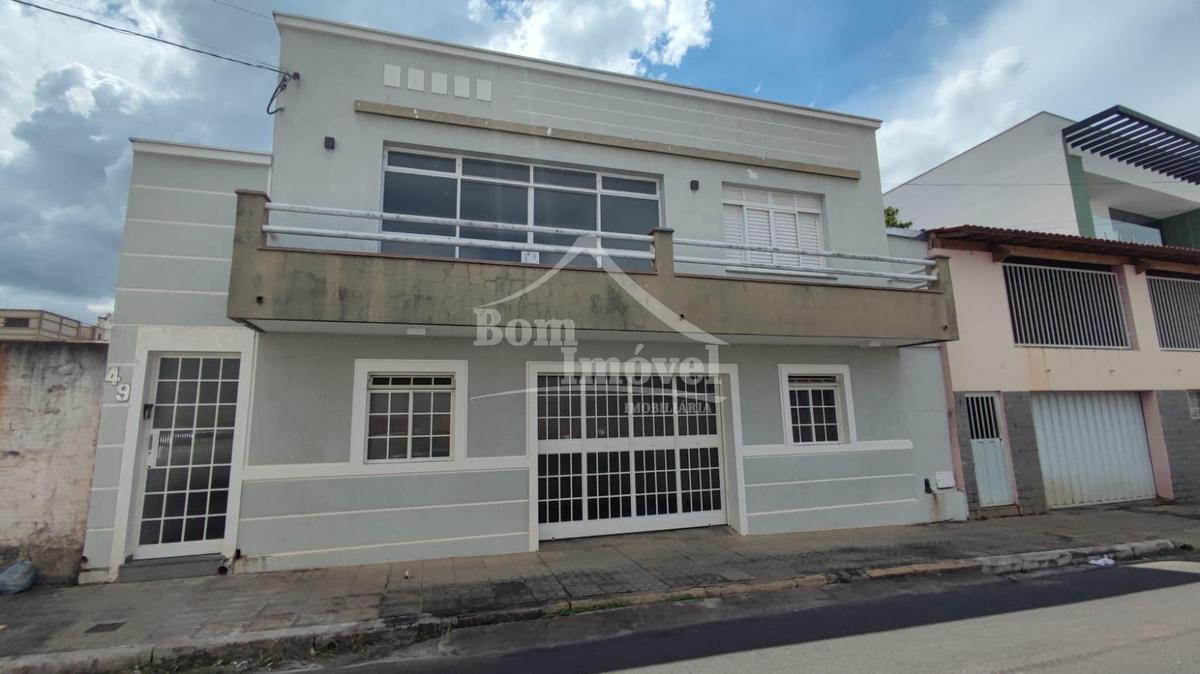 Casa, Centro, 3 Quartos, 4 Vagas, 3 Suítes