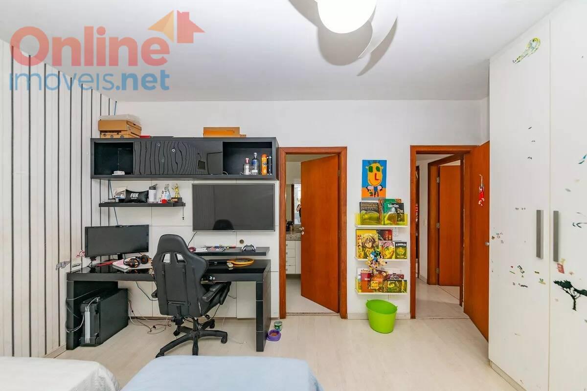 Casa, Gutierrez, 4 Quartos, 0 Vaga, 3 Suítes