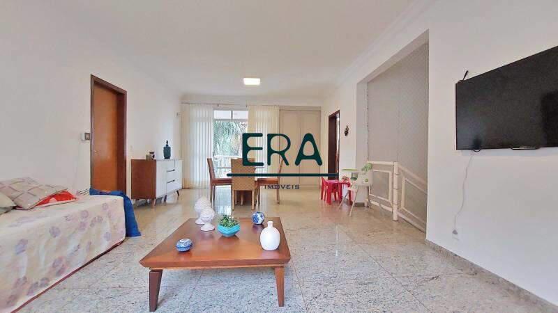 Casa, Comiteco, 5 Quartos, 3 Vagas, 4 Suítes