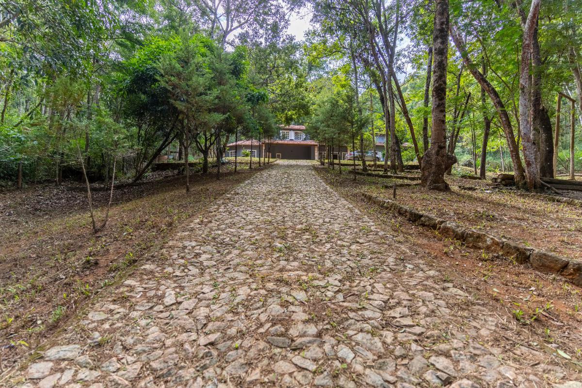 Casa, São Sebastião das Águas Claras, 4 Quartos, 5 Vagas, 3 Suítes