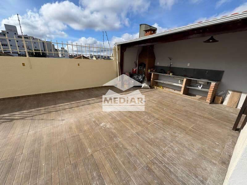 Apartamento, Sagrada Família, 2 Quartos, 1 Vaga