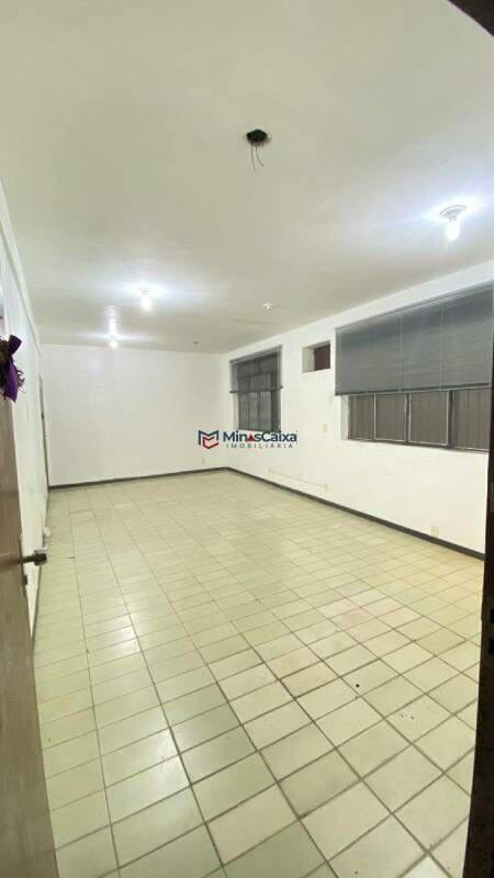 Sala, Centro, 0 Quarto, 0 Vaga