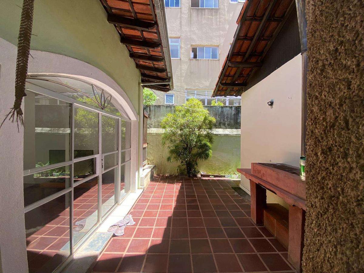 Casa, Sion, 4 Quartos, 6 Vagas, 1 Suíte