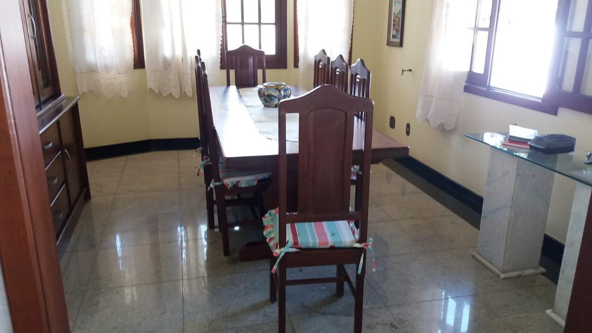 Casa, Braúnas, 6 Quartos, 4 Vagas, 2 Suítes