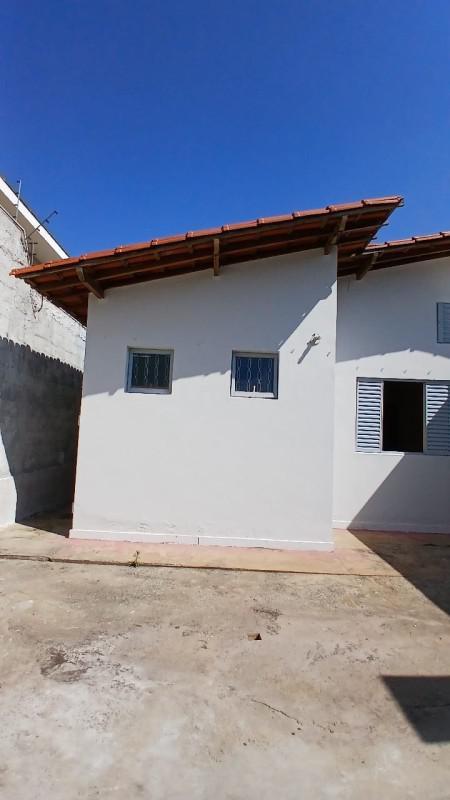 Casa, Castelo, 4 Quartos, 2 Vagas, 1 Suíte