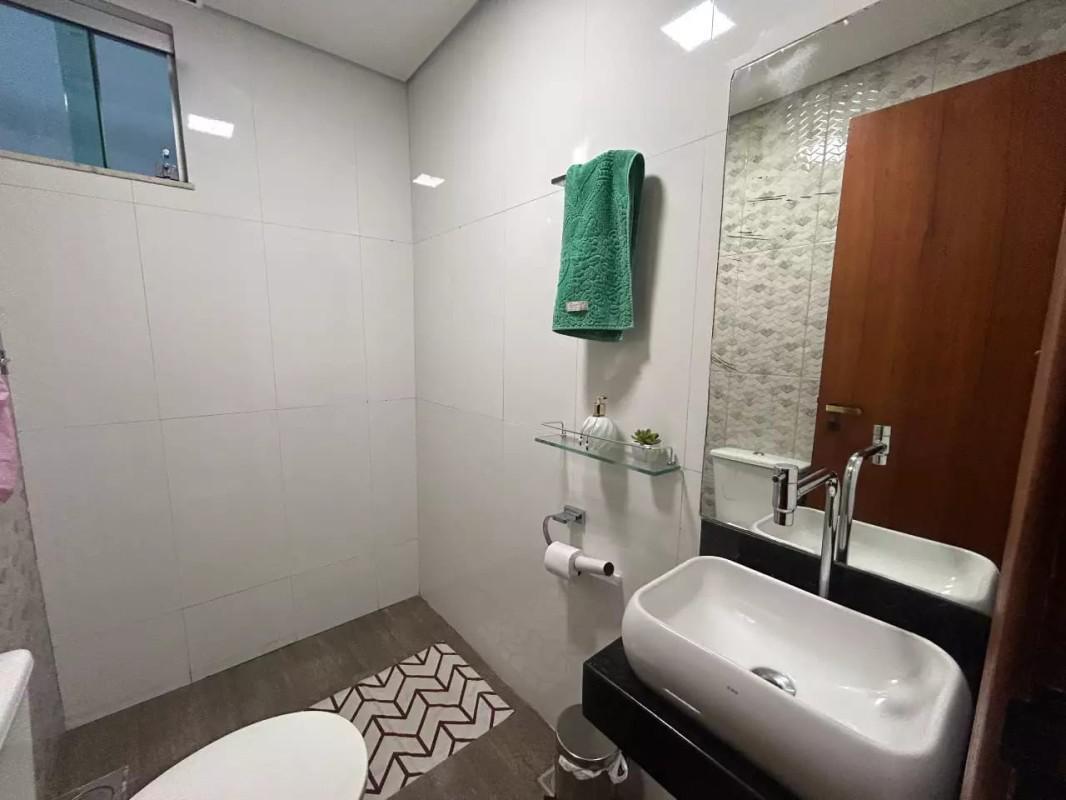 Casa, Teixeira Dias, 3 Quartos, 5 Vagas, 1 Suíte