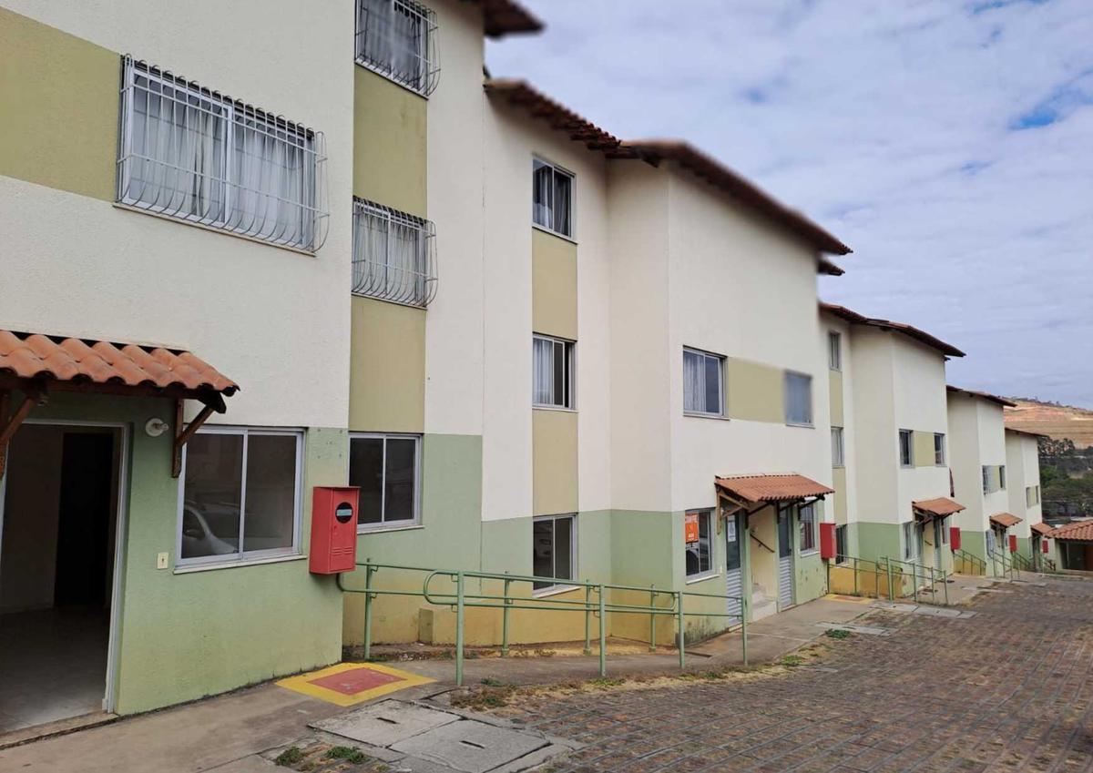 Casa, Cabral, 2 Quartos, 1 Vaga