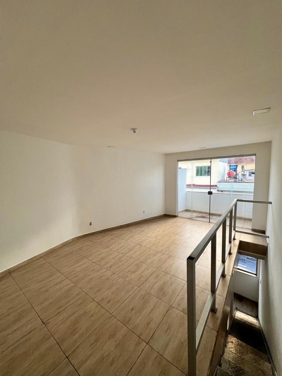 Sala, Centro, 2 Quartos, 0 Vaga, 1 Suíte